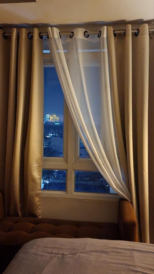 Alps At 150 Newport Blvd Condominum Near T3 Pasay Eksteriør bilde