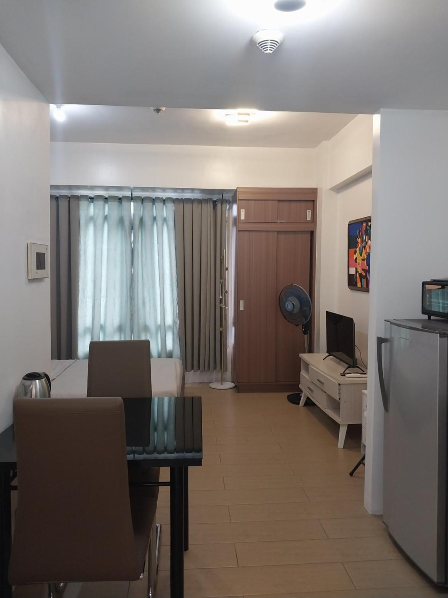 Alps At 150 Newport Blvd Condominum Near T3 Pasay Eksteriør bilde